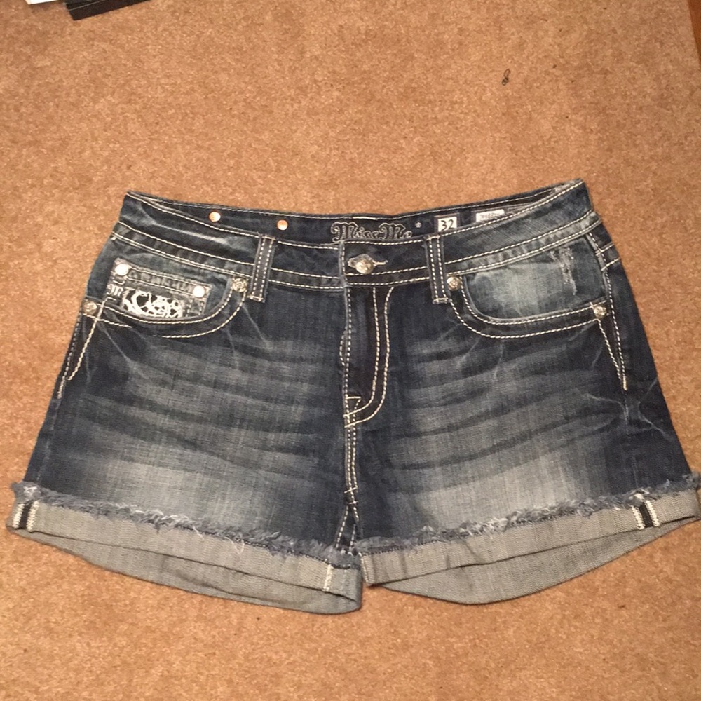 Miss Me lace detail shorts